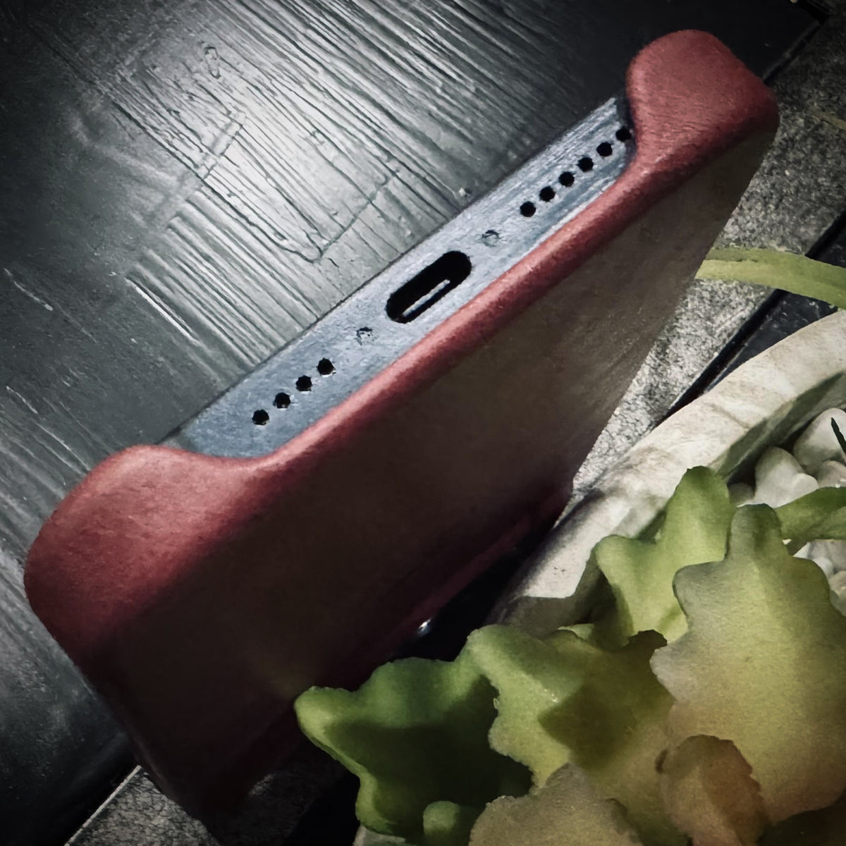 premium full grain leather case cover iphone LUMAZI magsafe red burgundy maroon bottom pomegranate